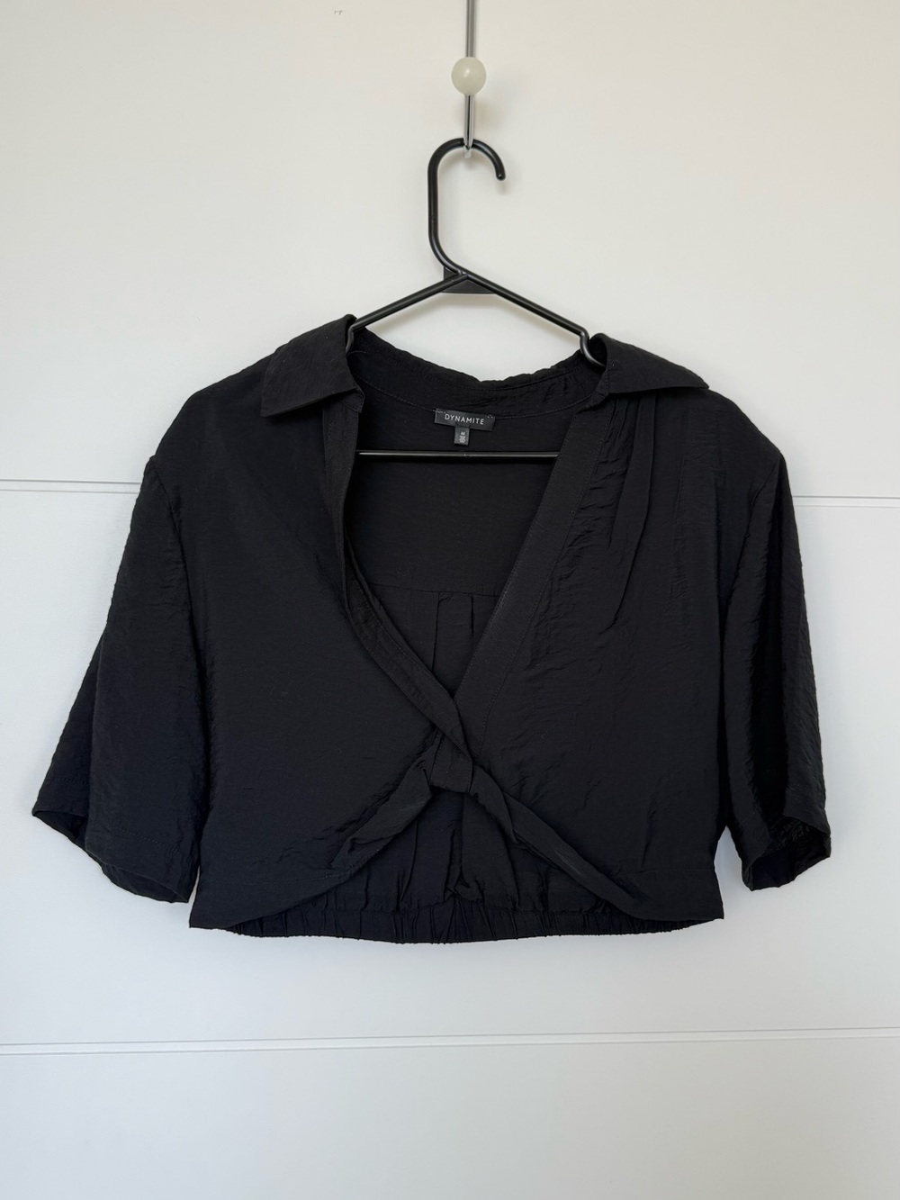 Dynamite Black Cropped Tie-Front Blouse